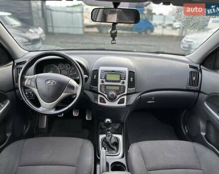 Серый Хендай i30, объемом двигателя 1.6 л и пробегом 208 тыс. км за 6300 $, фото 14 на Automoto.ua