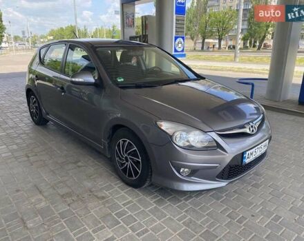 Серый Хендай i30, объемом двигателя 1.4 л и пробегом 136 тыс. км за 7200 $, фото 2 на Automoto.ua