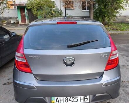 Серый Хендай i30, объемом двигателя 1.4 л и пробегом 161 тыс. км за 6400 $, фото 3 на Automoto.ua