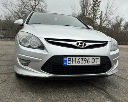 Серый Хендай i30, объемом двигателя 1.58 л и пробегом 269 тыс. км за 6200 $, фото 2 на Automoto.ua