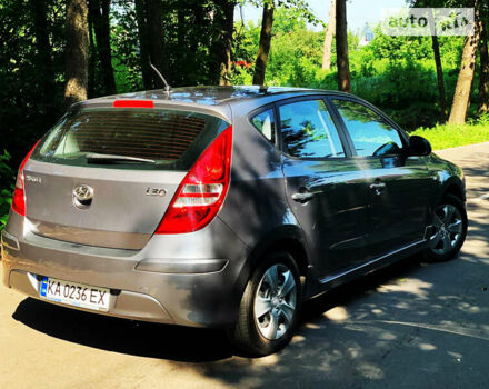 Сірий Хендай i30, об'ємом двигуна 1.4 л та пробігом 120 тис. км за 6700 $, фото 6 на Automoto.ua