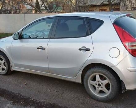 Серый Хендай i30, объемом двигателя 1.58 л и пробегом 230 тыс. км за 7600 $, фото 6 на Automoto.ua