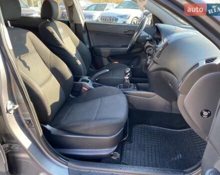 Серый Хендай i30, объемом двигателя 1.59 л и пробегом 269 тыс. км за 6500 $, фото 22 на Automoto.ua