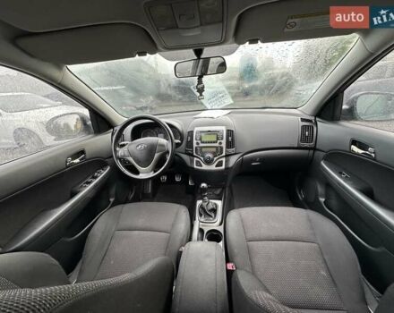 Серый Хендай i30, объемом двигателя 1.6 л и пробегом 208 тыс. км за 6300 $, фото 18 на Automoto.ua