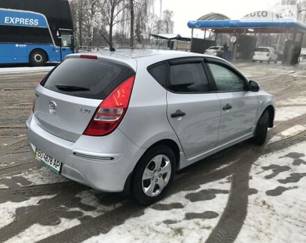 Серый Хендай i30, объемом двигателя 1.4 л и пробегом 235 тыс. км за 5700 $, фото 2 на Automoto.ua