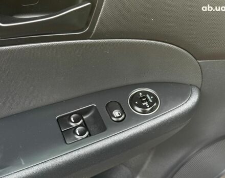 Серый Хендай i30, объемом двигателя 1.4 л и пробегом 162 тыс. км за 6490 $, фото 13 на Automoto.ua