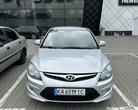 Серый Хендай i30, объемом двигателя 1.4 л и пробегом 191 тыс. км за 6000 $, фото 7 на Automoto.ua