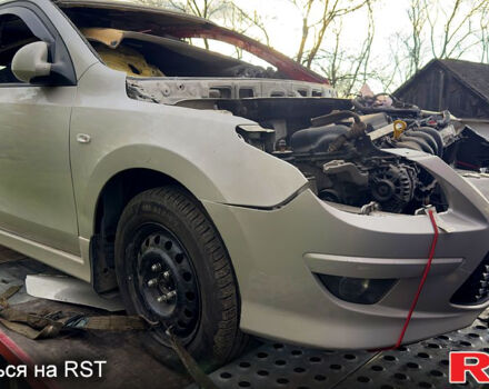 Сірий Хендай i30, об'ємом двигуна 1.4 л та пробігом 200 тис. км за 2500 $, фото 2 на Automoto.ua