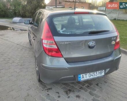 Серый Хендай i30, объемом двигателя 1.4 л и пробегом 151 тыс. км за 6900 $, фото 5 на Automoto.ua