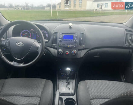 Серый Хендай i30, объемом двигателя 1.58 л и пробегом 191 тыс. км за 7000 $, фото 8 на Automoto.ua