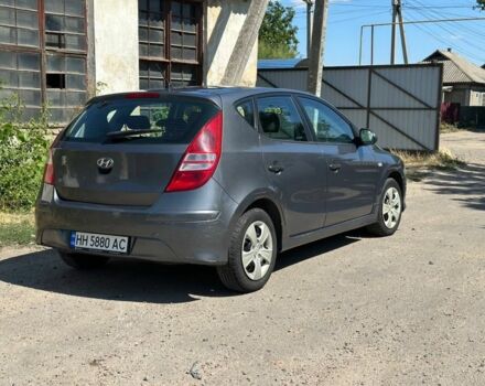 Серый Хендай i30, объемом двигателя 1.6 л и пробегом 310 тыс. км за 4600 $, фото 1 на Automoto.ua