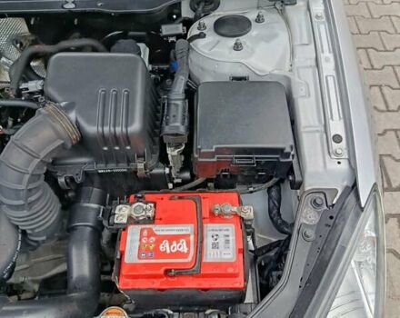 Сірий Хендай i30, об'ємом двигуна 1.4 л та пробігом 170 тис. км за 7000 $, фото 6 на Automoto.ua