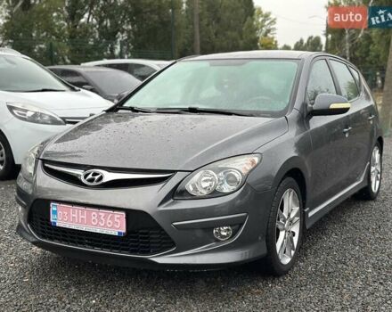 Серый Хендай i30, объемом двигателя 1.6 л и пробегом 208 тыс. км за 6300 $, фото 2 на Automoto.ua