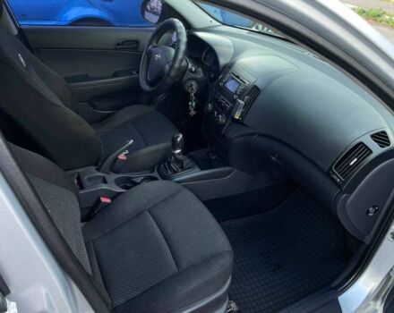 Серый Хендай i30, объемом двигателя 1.4 л и пробегом 167 тыс. км за 5600 $, фото 20 на Automoto.ua