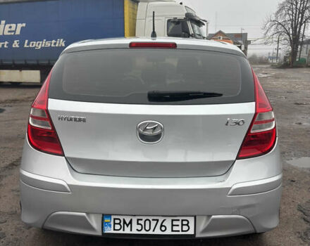 Серый Хендай i30, объемом двигателя 1.4 л и пробегом 300 тыс. км за 6200 $, фото 5 на Automoto.ua