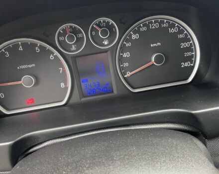 Серый Хендай i30, объемом двигателя 1.4 л и пробегом 130 тыс. км за 6400 $, фото 6 на Automoto.ua