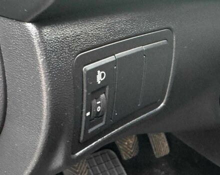 Серый Хендай i30, объемом двигателя 1.4 л и пробегом 162 тыс. км за 6490 $, фото 14 на Automoto.ua