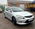 Серый Хендай i30, объемом двигателя 1.4 л и пробегом 300 тыс. км за 6200 $, фото 1 на Automoto.ua