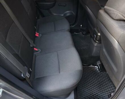 Серый Хендай i30, объемом двигателя 1.4 л и пробегом 161 тыс. км за 6400 $, фото 5 на Automoto.ua