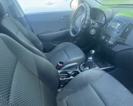 Хендай i30 2011 в Киеве на Automoto.ua Серый Хендай i30, объемом двигателя 1.4 л и пробегом 295 тыс. км за 6200 $, фото 5 на Automoto.ua