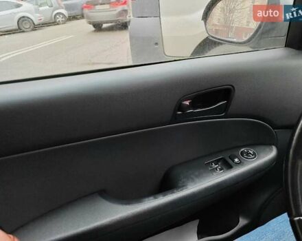 Серый Хендай i30, объемом двигателя 1.4 л и пробегом 195 тыс. км за 6000 $, фото 14 на Automoto.ua