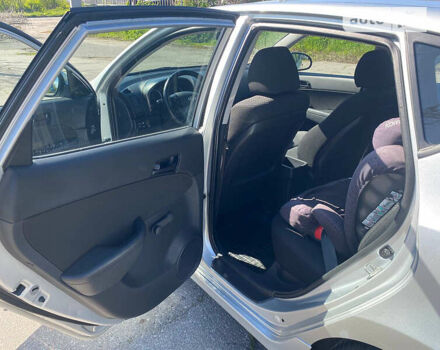 Сірий Хендай i30, об'ємом двигуна 1.6 л та пробігом 224 тис. км за 6100 $, фото 9 на Automoto.ua