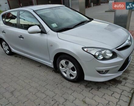 Серый Хендай i30, объемом двигателя 1.4 л и пробегом 175 тыс. км за 6000 $, фото 22 на Automoto.ua