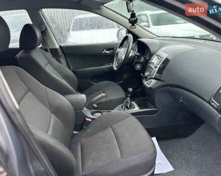 Серый Хендай i30, объемом двигателя 1.6 л и пробегом 208 тыс. км за 6300 $, фото 13 на Automoto.ua