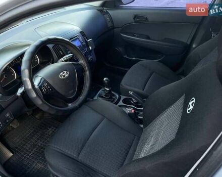 Сірий Хендай i30, об'ємом двигуна 1.4 л та пробігом 166 тис. км за 6300 $, фото 15 на Automoto.ua