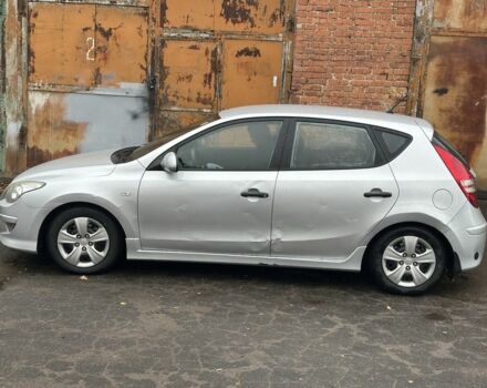 Хендай i30 2011 в Сумах на Automoto.ua Серый Хендай i30, объемом двигателя 1.4 л и пробегом 200 тыс. км за 2950 $, фото 6 на Automoto.ua