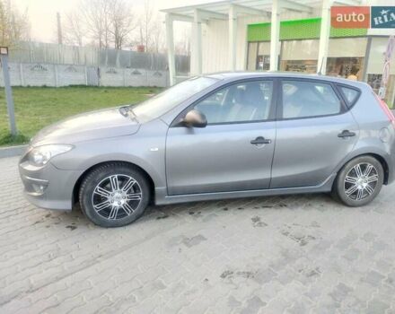 Серый Хендай i30, объемом двигателя 1.4 л и пробегом 151 тыс. км за 6900 $, фото 3 на Automoto.ua