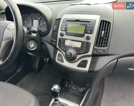 Серый Хендай i30, объемом двигателя 1.6 л и пробегом 208 тыс. км за 6300 $, фото 17 на Automoto.ua