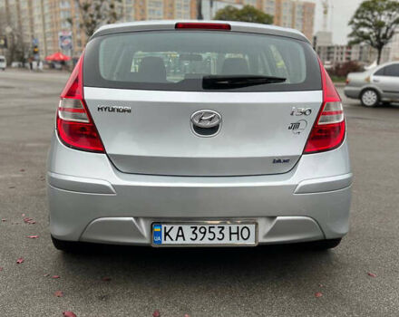 Серый Хендай i30, объемом двигателя 1.58 л и пробегом 284 тыс. км за 6200 $, фото 5 на Automoto.ua