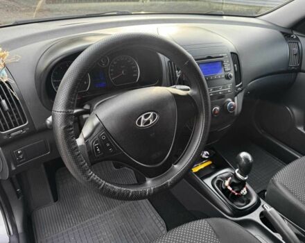 Серый Хендай i30, объемом двигателя 1.4 л и пробегом 162 тыс. км за 6490 $, фото 19 на Automoto.ua
