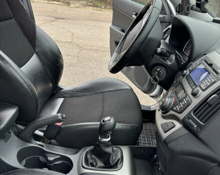 Серый Хендай i30, объемом двигателя 1.58 л и пробегом 269 тыс. км за 6200 $, фото 21 на Automoto.ua