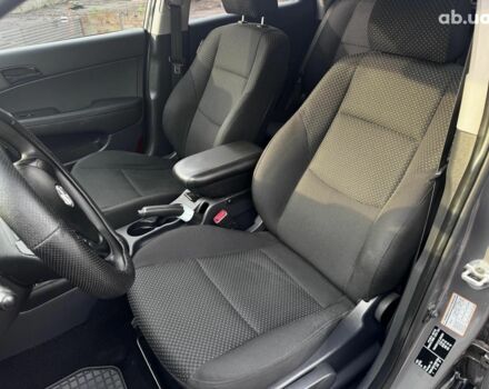 Серый Хендай i30, объемом двигателя 1.4 л и пробегом 162 тыс. км за 6490 $, фото 9 на Automoto.ua