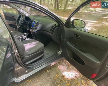 Сірий Хендай i30, об'ємом двигуна 1.58 л та пробігом 272 тис. км за 6750 $, фото 18 на Automoto.ua