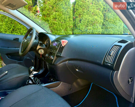 Хендай i30 2011 в Трускавце на Automoto.ua Серый Хендай i30, объемом двигателя 1.4 л и пробегом 177 тыс. км за 5950 $, фото 42 на Automoto.ua