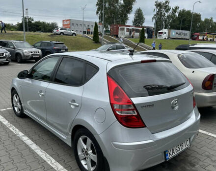 Серый Хендай i30, объемом двигателя 1.4 л и пробегом 191 тыс. км за 6000 $, фото 9 на Automoto.ua