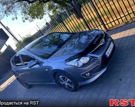 Сірий Хендай i30, об'ємом двигуна 1.6 л та пробігом 184 тис. км за 7500 $, фото 2 на Automoto.ua