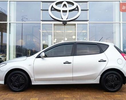 Серый Хендай i30, объемом двигателя 1.4 л и пробегом 183 тыс. км за 6018 $, фото 2 на Automoto.ua