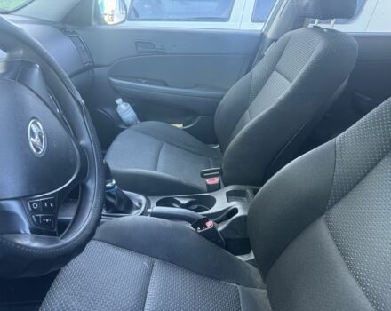 Хендай i30 2011 в Киеве на Automoto.ua Серый Хендай i30, объемом двигателя 1.4 л и пробегом 295 тыс. км за 6200 $, фото 13 на Automoto.ua
