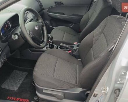 Серый Хендай i30, объемом двигателя 1.4 л и пробегом 183 тыс. км за 6018 $, фото 10 на Automoto.ua