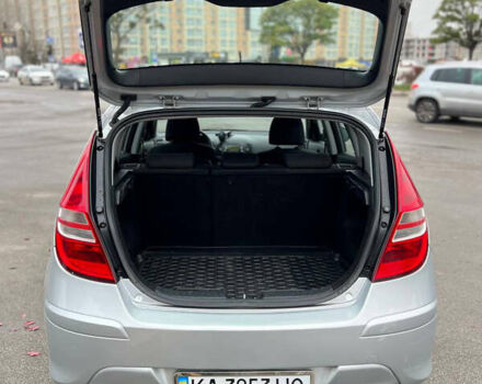 Серый Хендай i30, объемом двигателя 1.58 л и пробегом 284 тыс. км за 6200 $, фото 4 на Automoto.ua