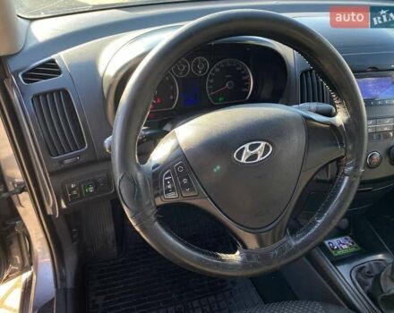 Серый Хендай i30, объемом двигателя 1.59 л и пробегом 269 тыс. км за 6500 $, фото 11 на Automoto.ua