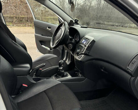 Серый Хендай i30, объемом двигателя 1.58 л и пробегом 269 тыс. км за 6200 $, фото 22 на Automoto.ua