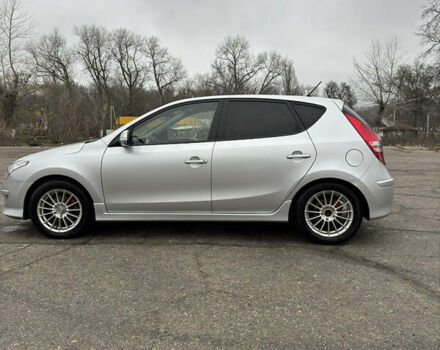 Серый Хендай i30, объемом двигателя 1.58 л и пробегом 269 тыс. км за 6200 $, фото 9 на Automoto.ua