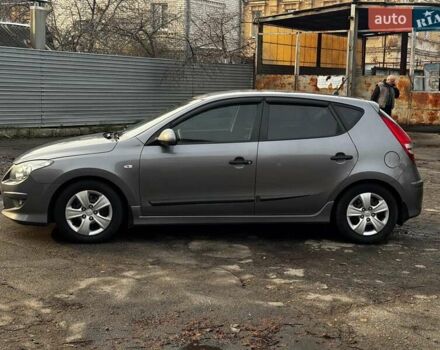 Сірий Хендай i30, об'ємом двигуна 1.4 л та пробігом 162 тис. км за 6490 $, фото 3 на Automoto.ua