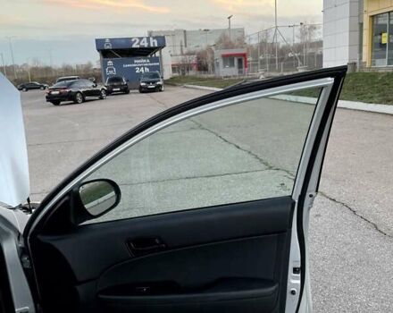 Серый Хендай i30, объемом двигателя 1.4 л и пробегом 178 тыс. км за 8000 $, фото 11 на Automoto.ua