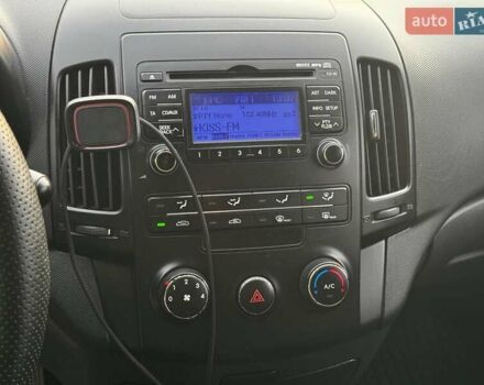 Сірий Хендай i30, об'ємом двигуна 1.4 л та пробігом 162 тис. км за 6490 $, фото 16 на Automoto.ua